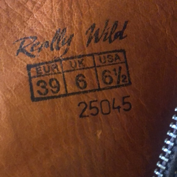 Really Wild Suede Spanish Boots - Picture 9 of 9